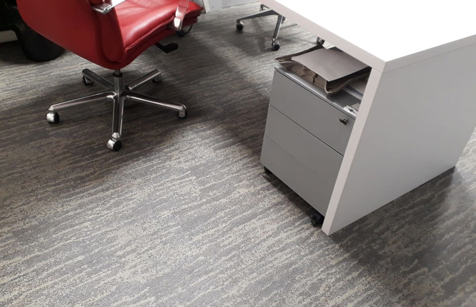 Podlahy LVT pro kanceláře - 60 druhů odstínů